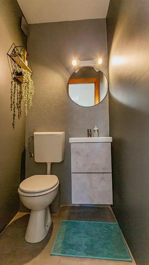 New Delux Green Garden Apartment With Hotube **** Split Croatia