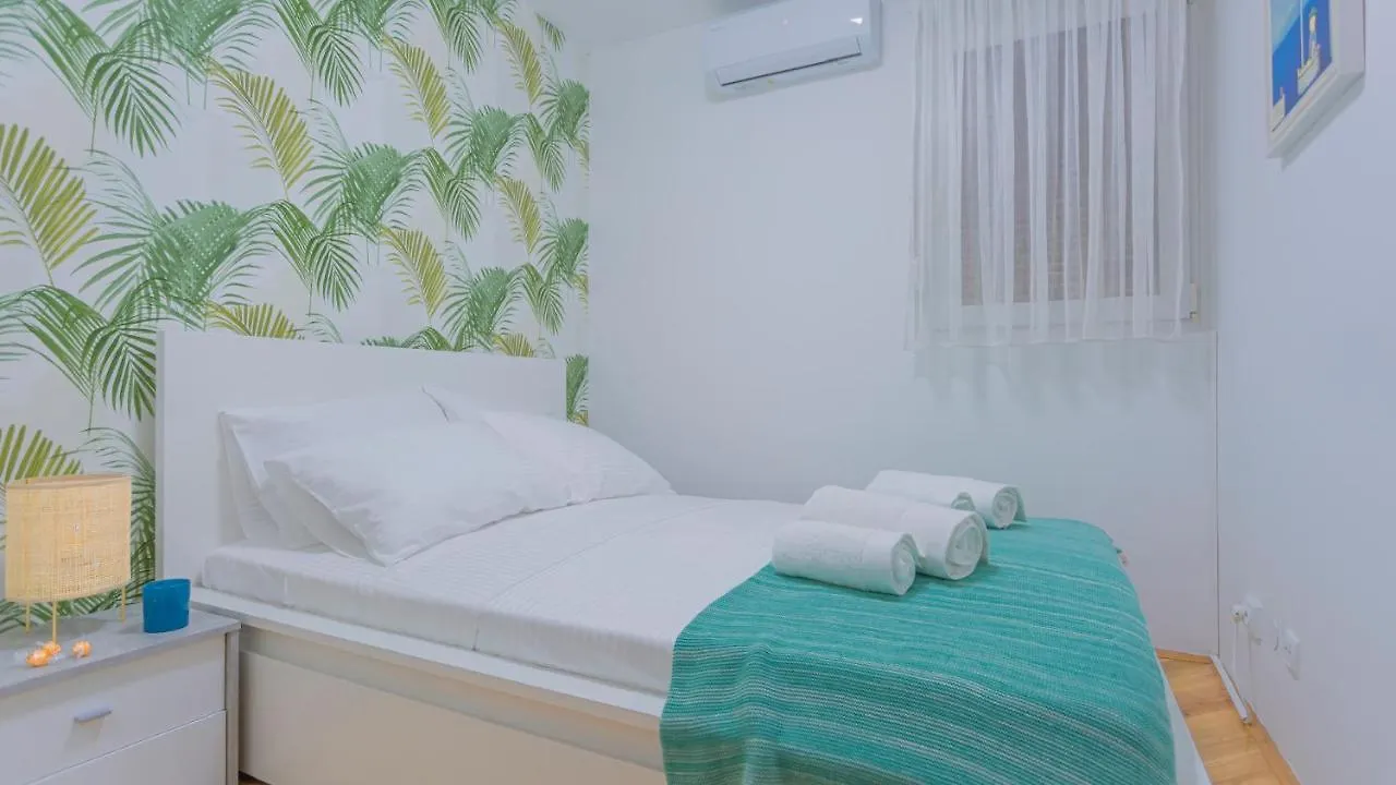 New Delux Green Garden Apartment With Hotube **** Split Chorvatsko