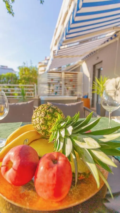 New Delux Green Garden Apartment With Hotube **** Spalato 0*,  Croazia