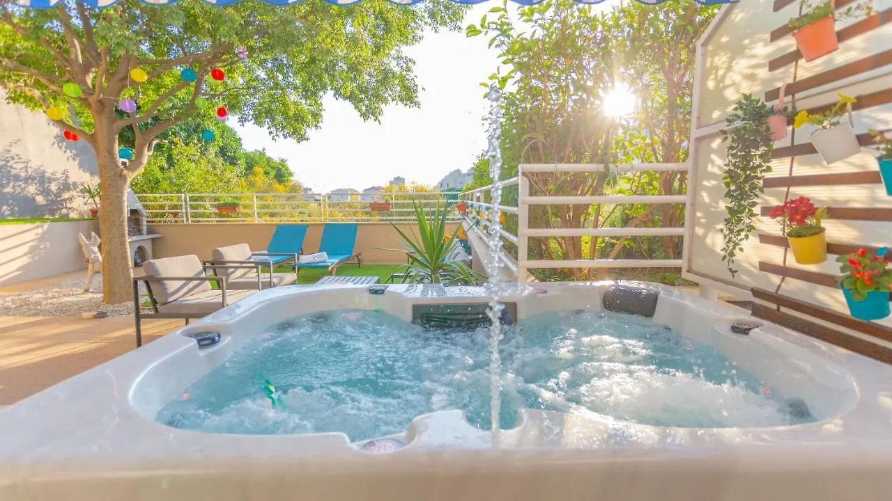 New Delux Green Garden Apartment With Hotube **** Split 0*,  Croatia