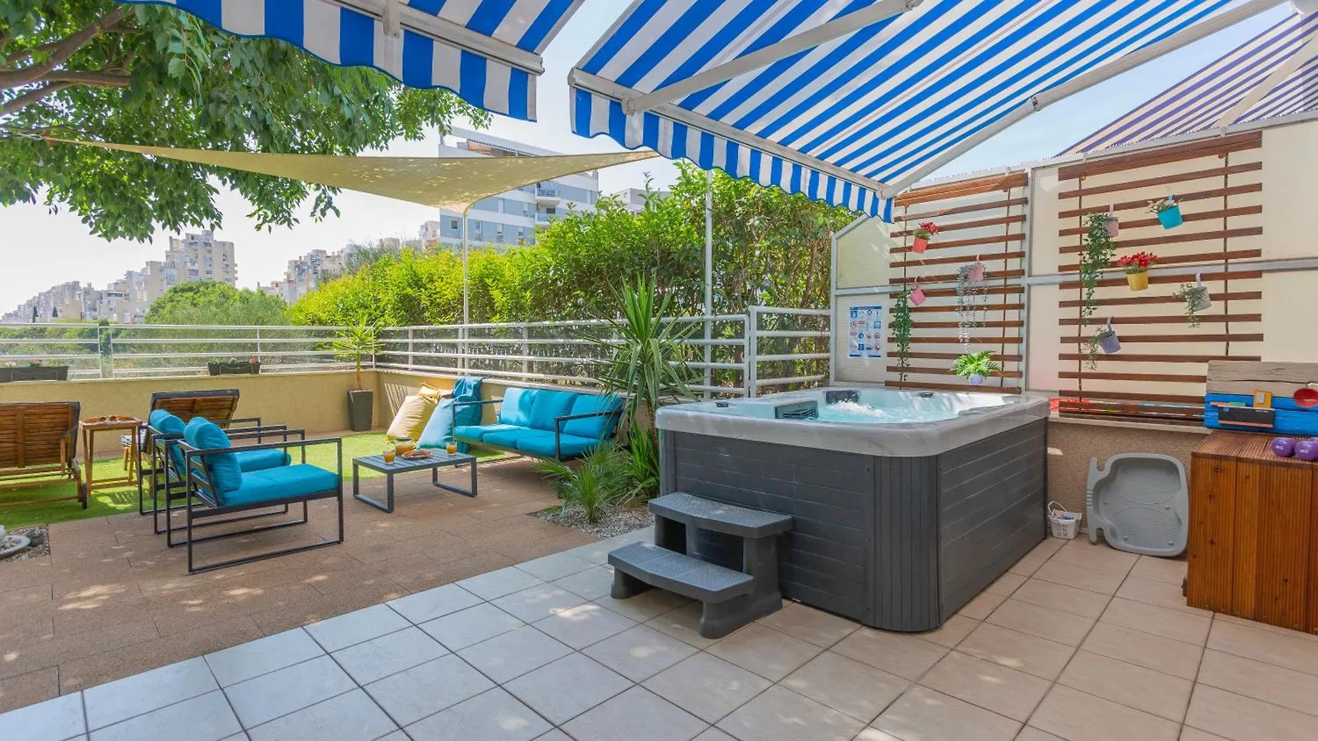 New Delux Green Garden Apartment With Hotube **** Split